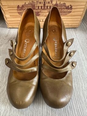 Jeffrey Campbell Ibiza Brown Olive Metallic Mary Jane Heels - Size 8